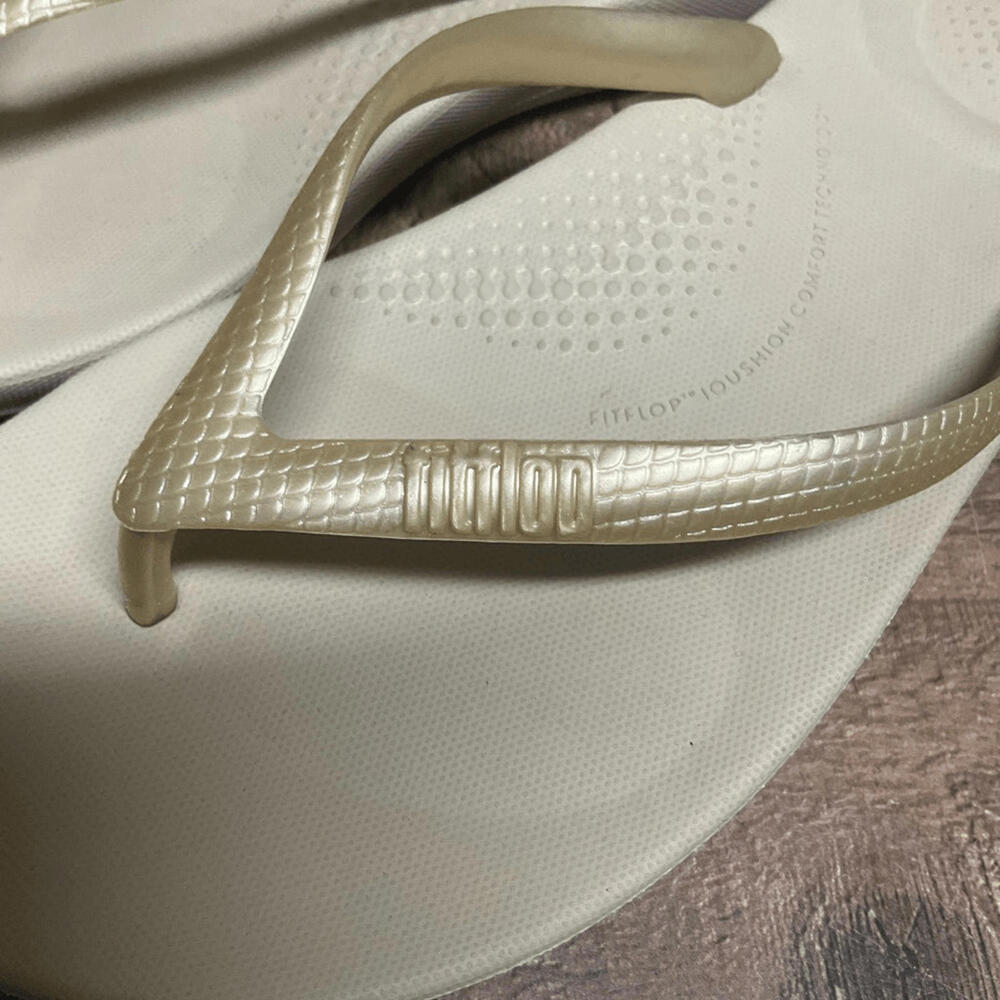 FitFlop iQushion pearl flip flops sandals womens 5 - Picture 6 of 7